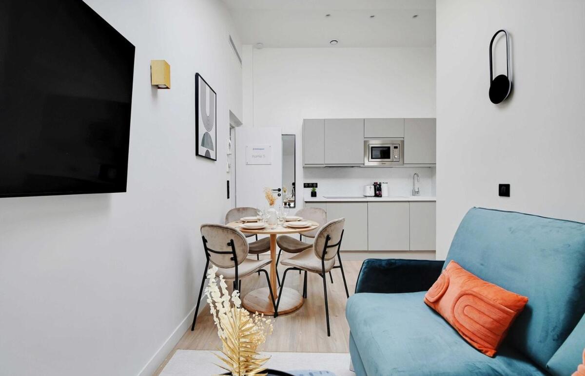 Cmg Voltaire Nation Apartment Paris Bagian luar foto